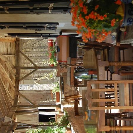 Chambres D'Hotes Le Chintre Queyssel Luaran gambar